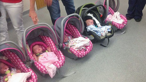 Fab Five Quintuplets Go Home After 4 Months Cbs19 Tv